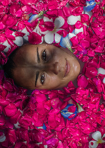 Ванна с лепестками цветов – изысканное наслаждение