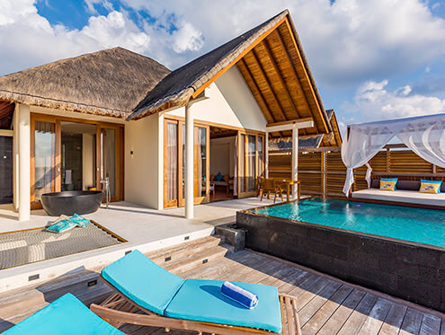 Виллы над водой