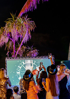 Новый год в Alila Kothaifaru мчится!