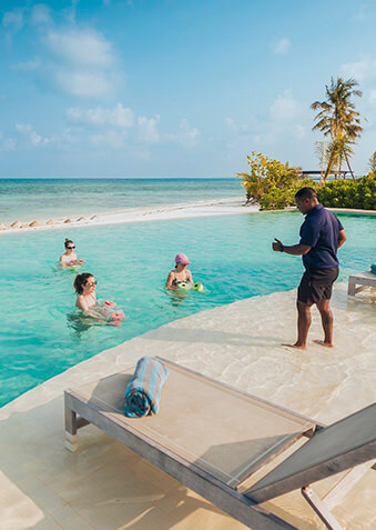 При желании можно позаниматься аквааэробикой