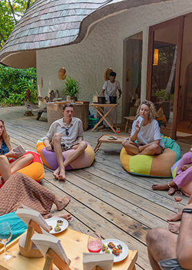 Участвовать в интеллектуальных дискуссиях