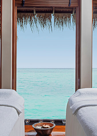 Попробуйте чувственные процедуры для пар с видом на океан!