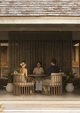 На острове Dheru есть надводный центр Sulha Spa