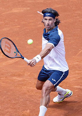 Приглашенные тренера – профессиональные теннисисты