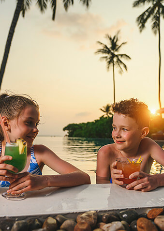 Мы тоже хотим вкусных коктейлей на закате!