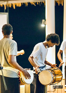 Открыть для себя традиционное искусство дивехи