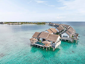 Виллы над водой