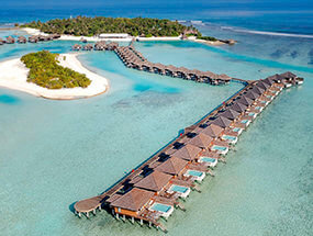 Виллы над водой