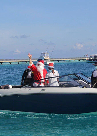 В этот раз Санта-Клаус прибыл в Conrad на спидботе