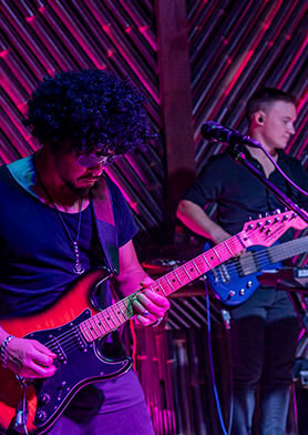 Кто-то захотел музыки потяжелее?