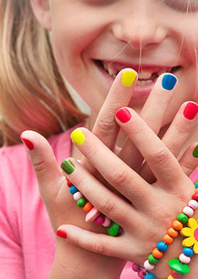 Little Me: маникюр и педикюр для детворы