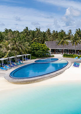 Главный бассейн острова Play имеет зону «лягушатника»