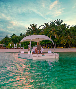 Платформа над водой