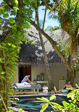 Расслабьтесь в руках массажиста прямо в собственной вилле