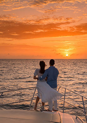 Отправиться на яхте навстречу закату