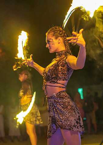 Вот такие очаровательные девочки-зажигалочки…