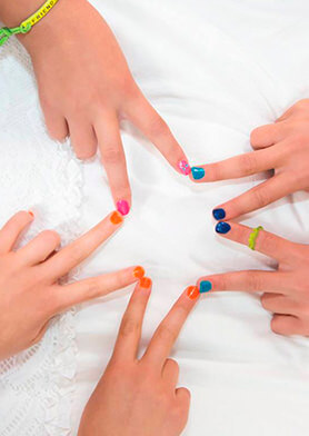 Ногтевой сервис All About Me для юных гостей