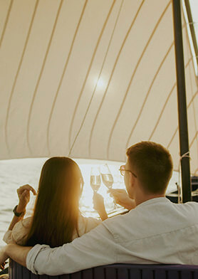 Отправиться в романтический круиз на аутентичной дони