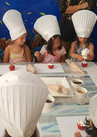 Юные повара творят первые кулинарные шедевры