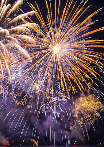 Новогодний фейерверк над One & Only Reethi Rah