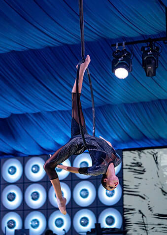 Акробатическое шоу – один из любимых ивентов гостей