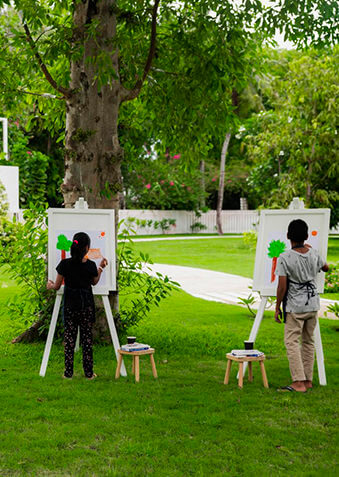 Уроки творчества в изумрудном тропическом саду