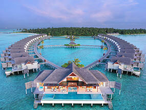 Виллы над водой