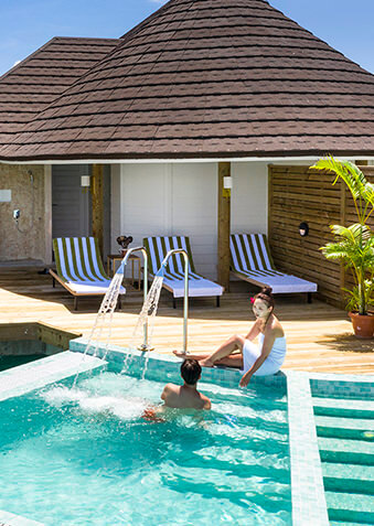 Велнес-зона дополнена контрастными бассейнами и джакузи