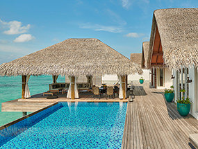 Виллы над водой