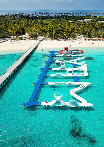 Плавучий аквапарк – самый большой на Мальдивах