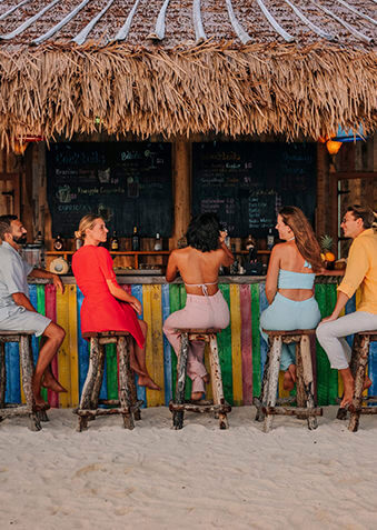 Здесь всегда можно найти новых друзей и повеселиться!