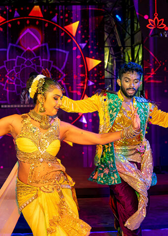 Зажигательное шоу в индийском стиле – феерично!