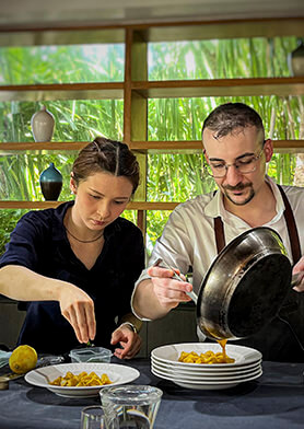 Учиться создавать кулинарные шедевры в Spice Spoons