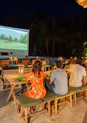 Ужинать под любимые фильмы в Cinema Paradiso