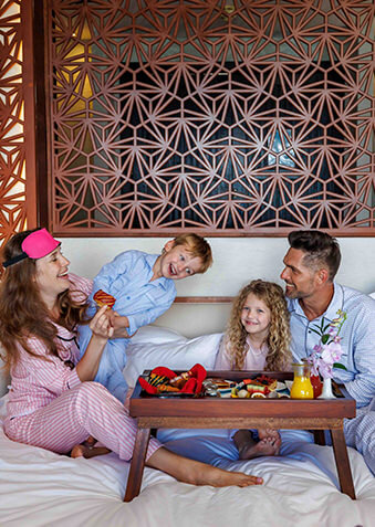 Вкусный семейный завтрак в постели – идеально!