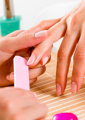 Роскошный спа-маникюр с покрытием и без