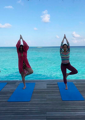 Групповые занятия йогой – бесплатно для всех гостей