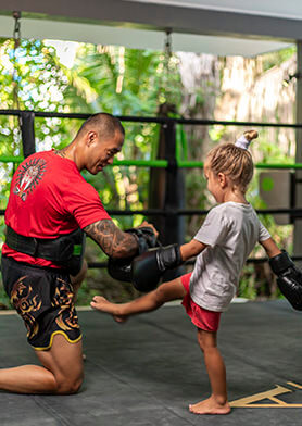 Муай-тай в исполнении очаровательной принцессы