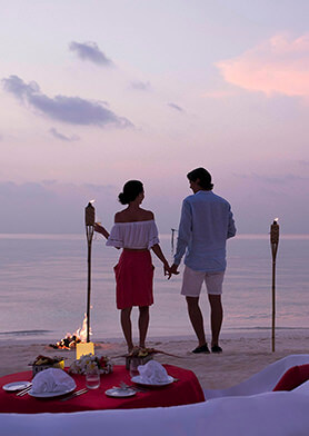 Любоваться восхитительными закатами над океаном