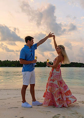 Танцевать под шампанское на берегу океана