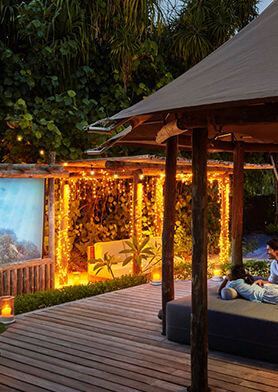 Вместе смотреть любимые фильмы