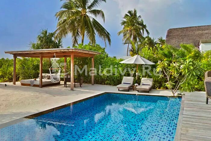 Пляжные лаунжи