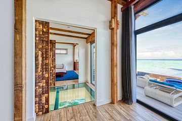 Стеклянный пол