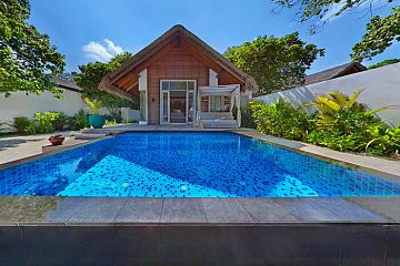 Терраса и бассейн