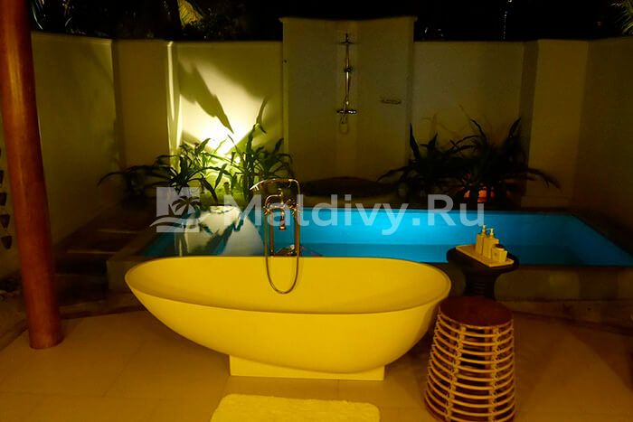 Ванная Beach Villa with Plunge Pool