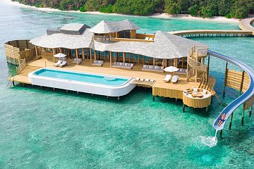 Терраса с бассейном