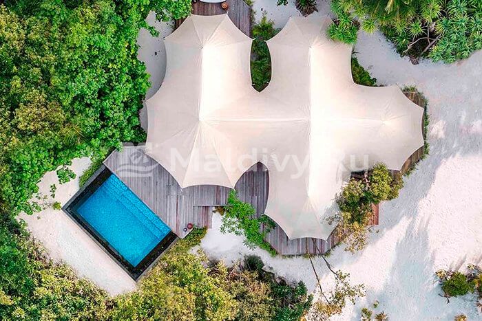 Терраса и бассейн