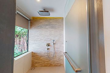 Закрытый изолированный душ