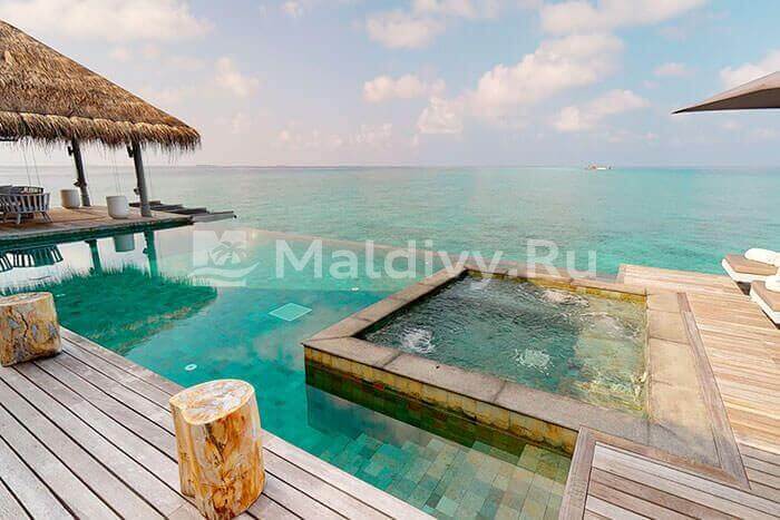 Бассейн + джакузи