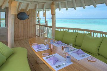 Обеденная зона на верхнем уровне